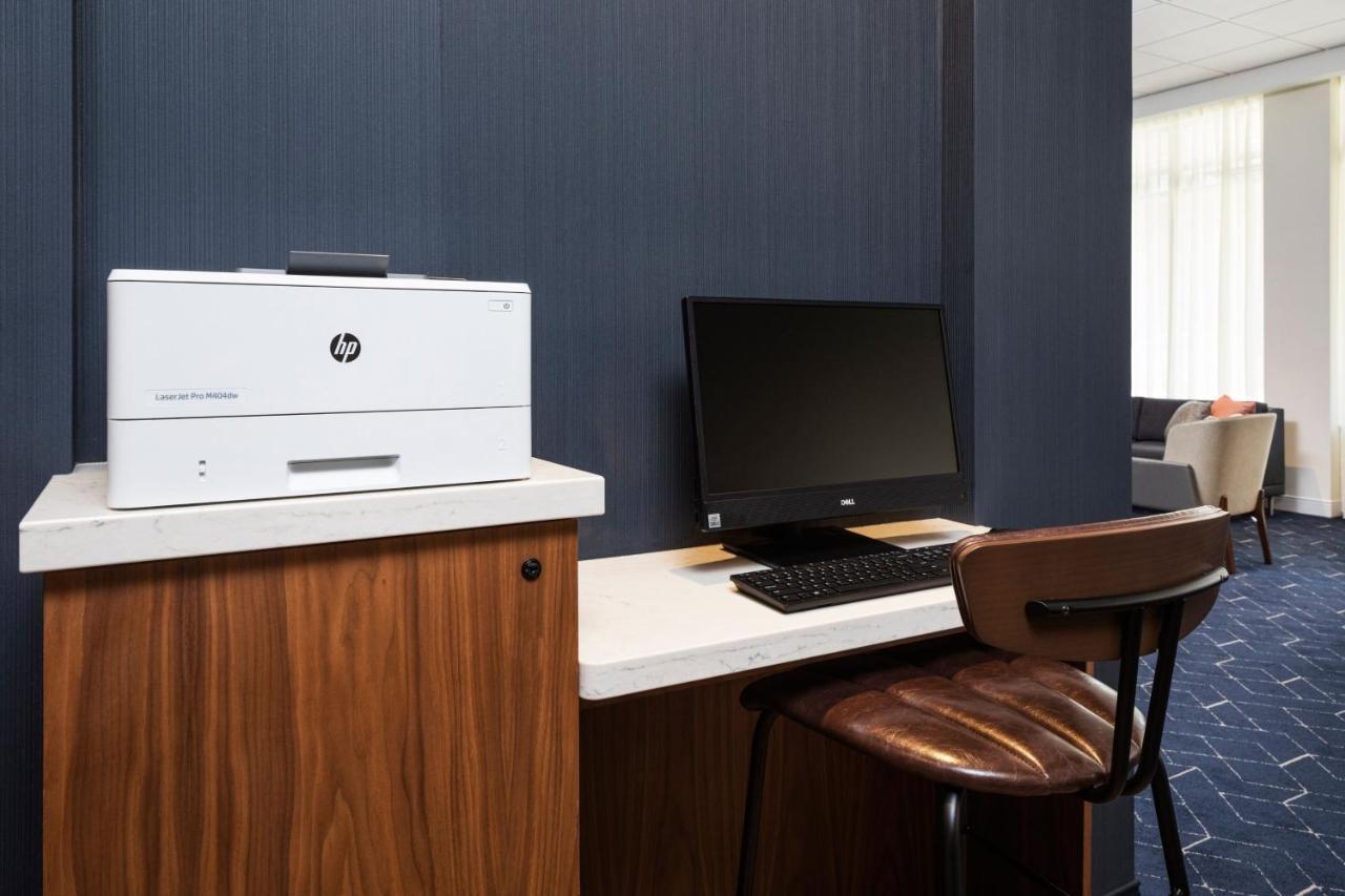 Courtyard By Marriott Owatonna Downtown Hotel Bagian luar foto