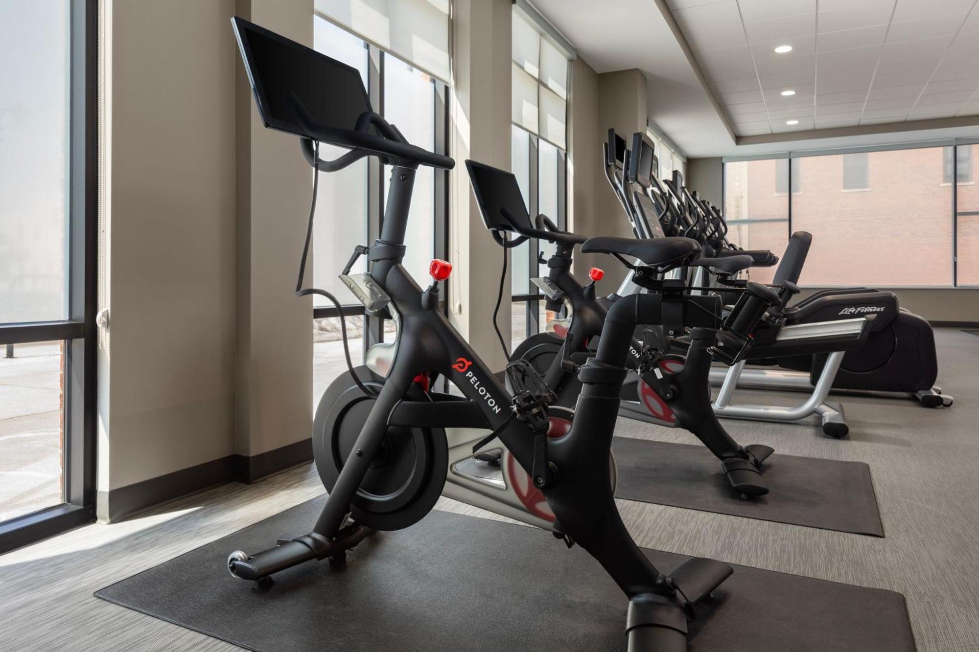 Courtyard By Marriott Owatonna Downtown Hotel Bagian luar foto